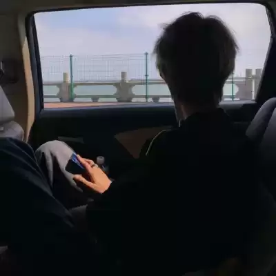 唐依童